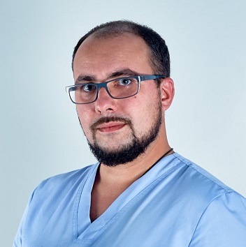 Имплантация зубов в пожилом возрасте: методы и особенности - «Здоровая жизнь»