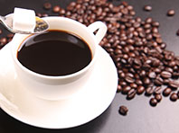 Эксперт рассказал, к чему приводит зависимость от кофеина - «Здоровая жизнь»