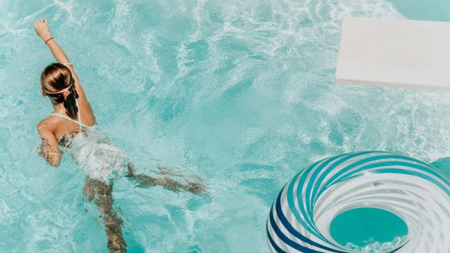 Можно ли посещать бассейн с атопическим дерматитом - «Дерматология»