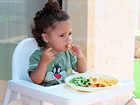 Нормальный рост ребенка обеспечит специальная диета - «Здоровая жизнь»