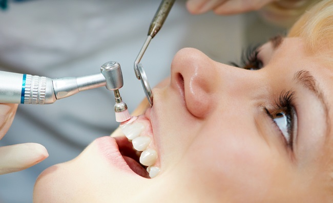 ТОП-9 советов стоматологов для сияющей улыбки до и после Нового года - «Здоровая жизнь»