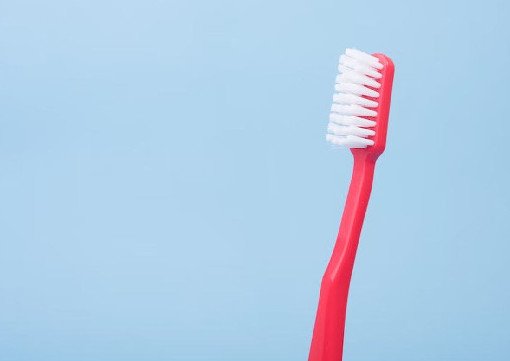 Стоматолог Лосев рассказал, как часто нужно менять зубную щетку - «Стоматология»
