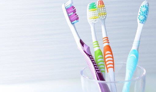 Как выбрать подходящую зубную щетку - «Стоматология»