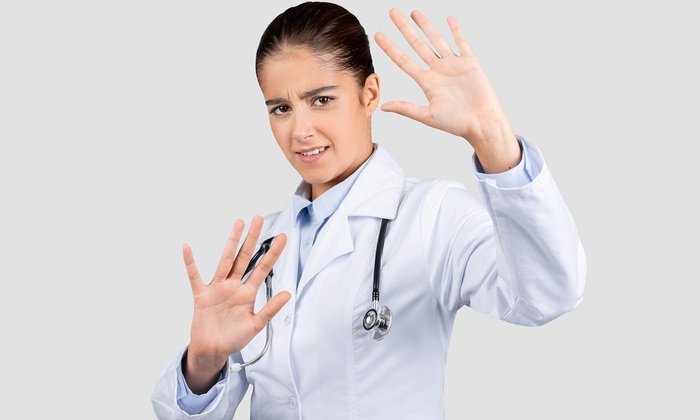 Врачи становятся жертвами пациентов - «Новости Медицины»