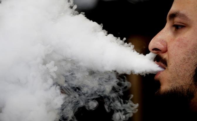 Выпускать пар тоже запретят - Мантуров объявил вейпам войну - Свободная Пресса - Новости России и мира сегодня. Новости России и мира сегодня свежие последние. Новости России. Новости России и мира. Россия новости сегодня - «Новости Медицины»